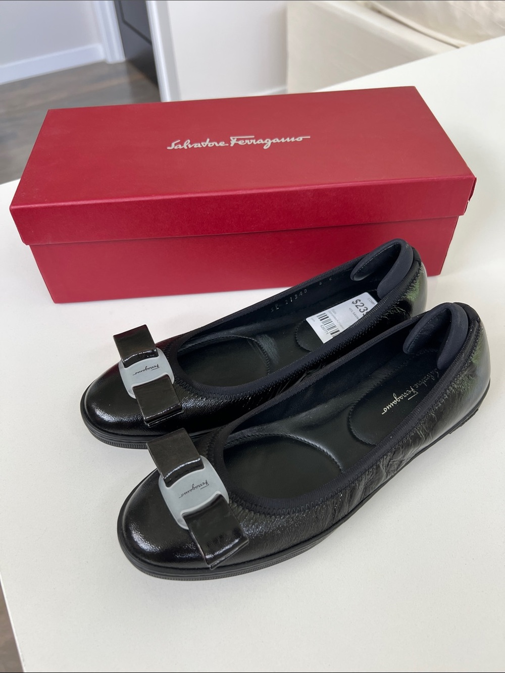 Salvatore Ferragamo savina black patent leather cushioned ballet flats with bows